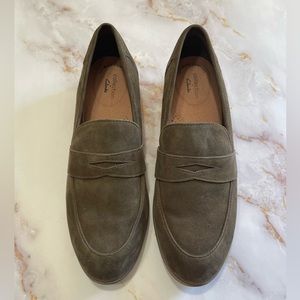 Clarks shoes, Loafer style, Women’s 9.5, Olive